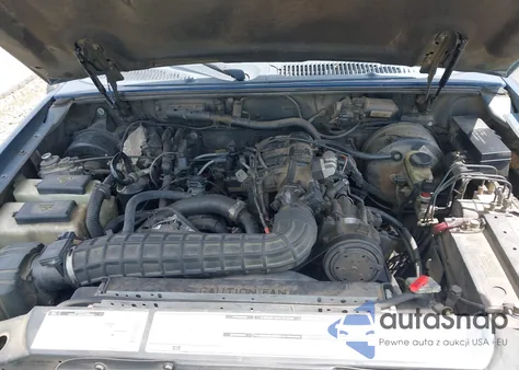 2000 Ford Explorer Xls из США, поврежденный, VIN 1FMZU72X3YUA27739